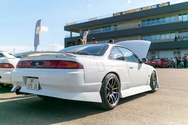 Reggio Emilia Italy 2019 Free Sport Car Town Square Nissan — Zdjęcie stockowe