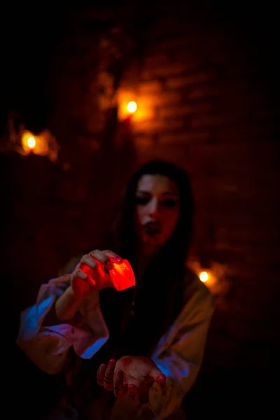 Vampier Donker Gothic Meisje Plast Haar Handen Met Hete Hoge — Stockfoto