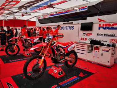 Mantova Italy 11 09 2021: MxGp Motocross çeltik kutusu Tim Gajser Honda Hrc 243. Yüksek kalite fotoğraf