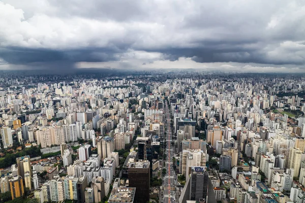 São Paulo de uma altura em tempo chuvoso. — Fotografia de Stock
