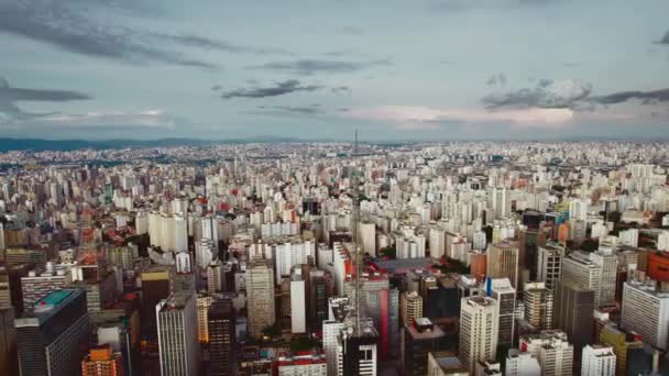 Une grande ville. Vue du dessus. — Video