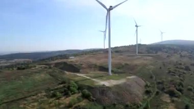 Rüzgar yenilenebilir elektrik santralinin hava görüntüsü