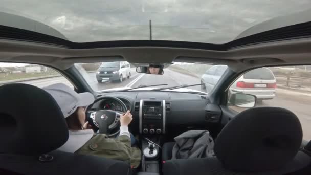 Samochód jazdy koncepcja kobieta kierownica — Wideo stockowe