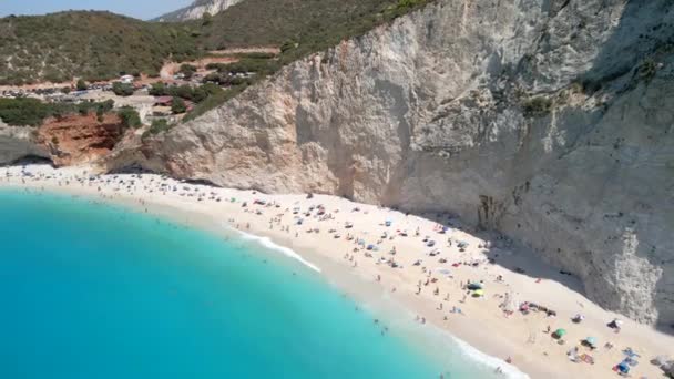 ポルト・カジキ・ビーチの空中風景ギリシャの休暇 — ストック動画