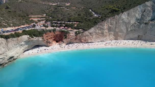 ポルト・カジキ・ビーチの空中風景ギリシャの休暇 — ストック動画