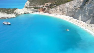 Porto Katsiki sahil manzaralı Yunan tatili