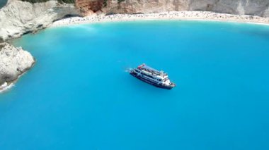 Porto Katsiki sahil manzaralı Yunan tatili