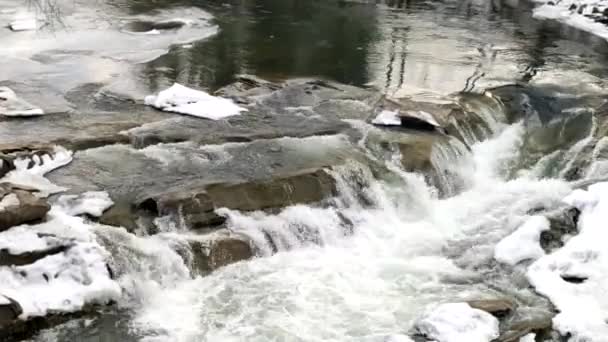 冬の滝の眺め — ストック動画