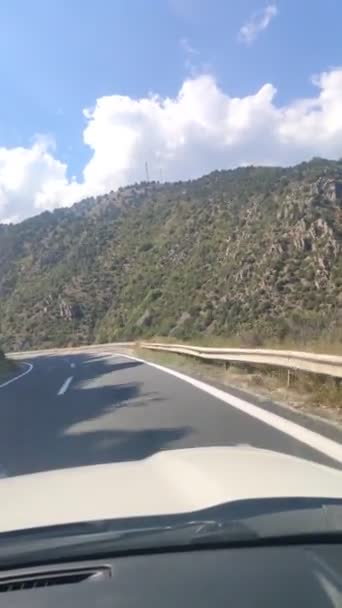 Poruszanie się autostradą koncepcja podróży samochodem — Wideo stockowe