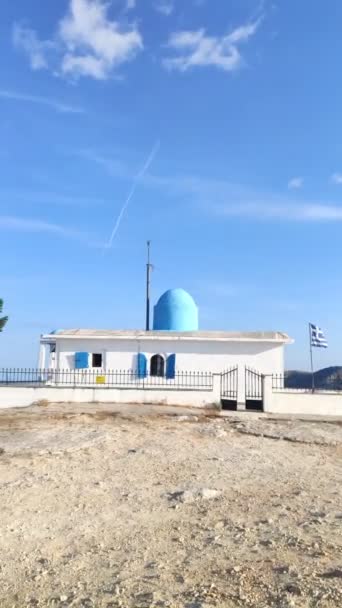 Lefkada eiland panorama oude kerk op de piek — Stockvideo