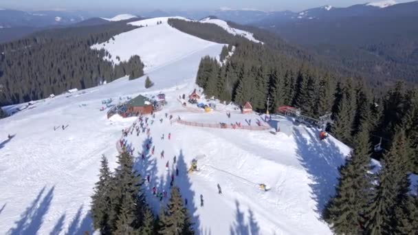Vue aérienne de la station de ski ukraine — Video