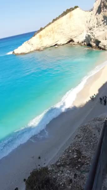 Vista da praia de porto katsiki na ilha grega lefkada — Vídeo de Stock