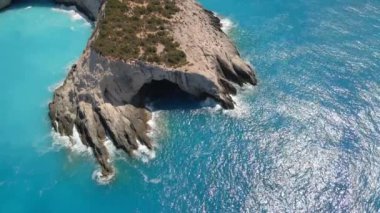 Porto Katsiki sahil manzaralı Yunan tatili