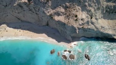 Porto Katsiki sahil manzaralı Yunan tatili