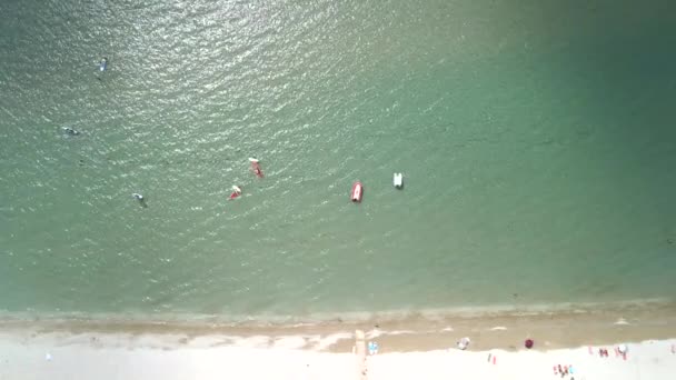 Bovenaanzicht van vasiliki strand op lefkada eiland Griekenland — Stockvideo