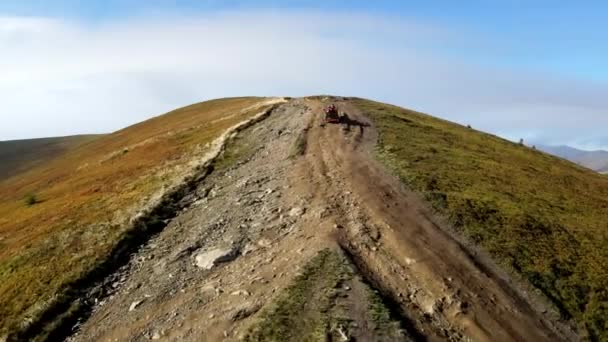 Widok z lotu ptaka na szczyt Karpat — Wideo stockowe