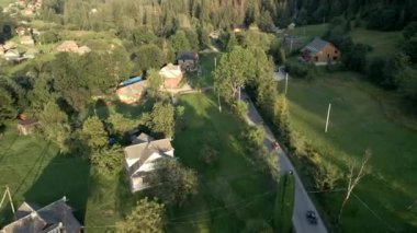 Hava manzarası üzerinde ATV binicilik cazibesi