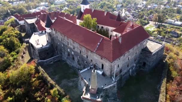 Vedere aeriană a castelului Palanok din Ucraina — Videoclip de stoc