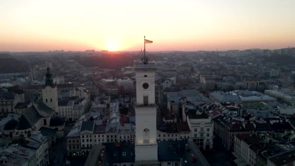 Vista aérea de la ciudad ucraniana de Lviv hermosa arquitectura europea antigua — Vídeos de Stock