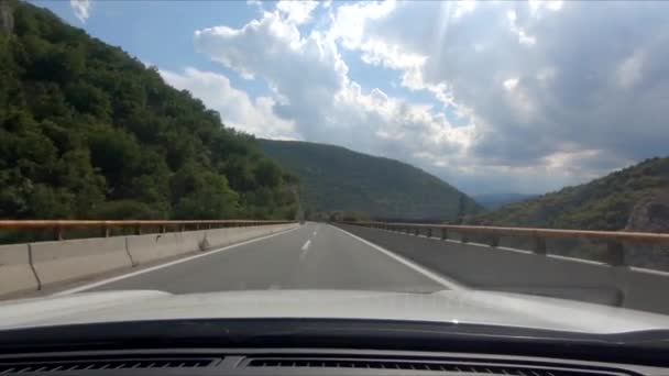 Concepto de viaje en coche vista de la autopista — Vídeo de stock