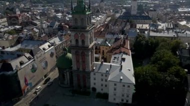 Yaz zamanı Lviv şehrinin insansız hava aracı görüntüleri.