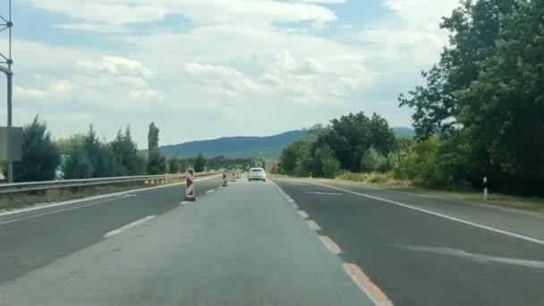 Poruszanie się autostradą z prac remontowych — Wideo stockowe