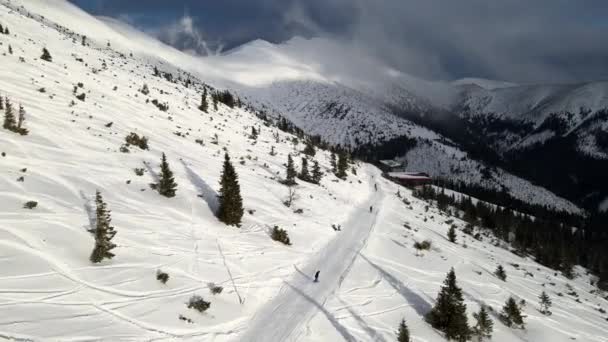 Widok z lotu ptaka na stok narciarski Slovakia — Wideo stockowe