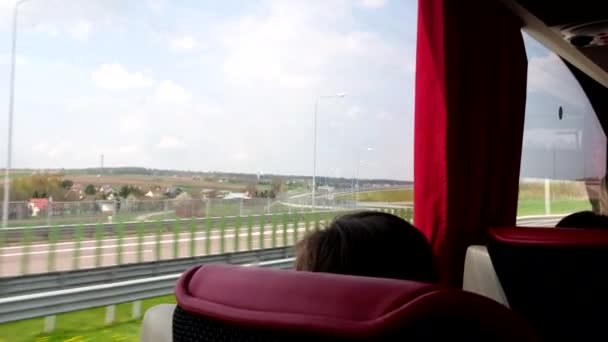 Zicht Weg Vanuit Het Raam Van Het Busvervoer — Stockvideo