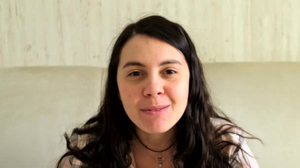 Gülümseyen kadın yüzü portre — 비디오