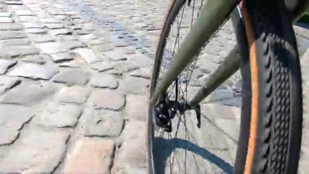View of front bicycle wheel — Stockvideo