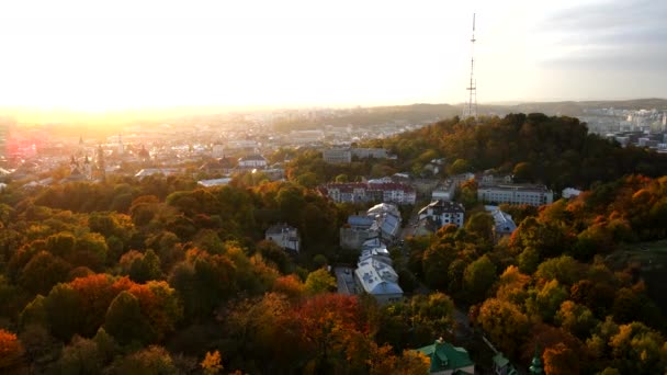 Puesta Sol Sobre Ciudad Lviv Otoño Ucrania Copia Espacio — Vídeos de Stock