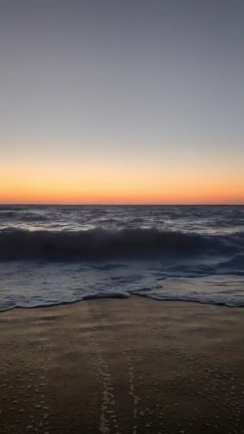 Hermoso Atardecer Sobre Mar Tormentoso Espacio Copia — Vídeos de Stock