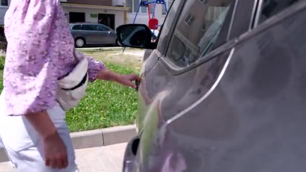 Woman Get Car Closing Door Crop Close — Stockvideo