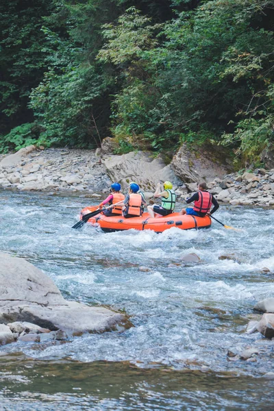 Rafting Przestrzeni Kopiowania Mountain River — Zdjęcie stockowe