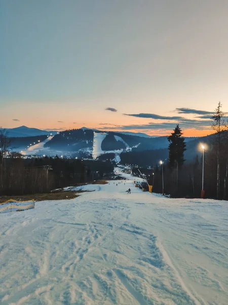 Vintersluttning Vid Solnedgång Berg Landskap — Stockfoto