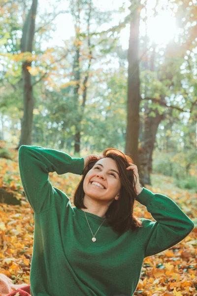 Portrait Young Smiling Woman Autumn Yellow Park Falling Leaves — Stock Photo, Image