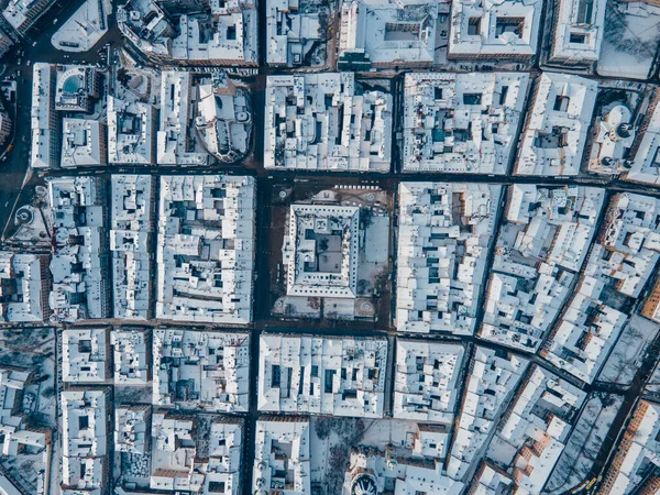 Letecký Pohled Zasněžené Centrum Lvova Kopírovat Prostor Městských Bloků Přímo — Stock fotografie
