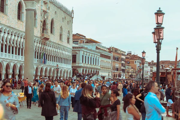 Velence Olaszország Május 2019 Túlzsúfolt Tér Európai Turisztikai Város Nyári — Stock Fotó