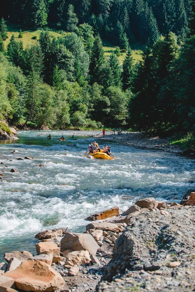 Hegyek Folyó Rafting Extrém Attrakció Nyár Másolás Helye — Stock Fotó