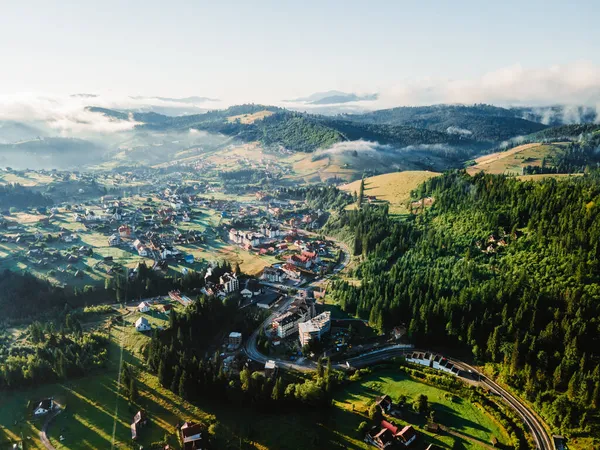 Luftaufnahme Des Sonnenaufgangs Über Dem Dorf Den Karpaten Kopierraum — Stockfoto