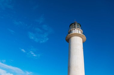 left kada deniz feneri Yunan adası mavi gökyüzü