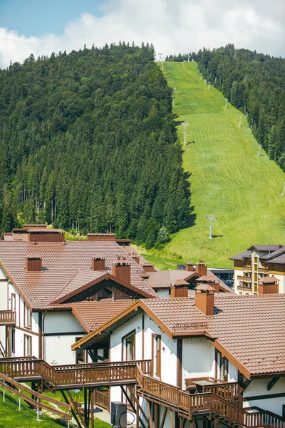 Vista Panorâmica Das Montanhas Dos Cárpatos Resort Construção Casas Hotéis — Fotografia de Stock