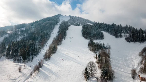 Luchtfoto Van Trostyan Ski Berg Ukraine Karpathian Berg Kopiëren Ruimte — Stockfoto