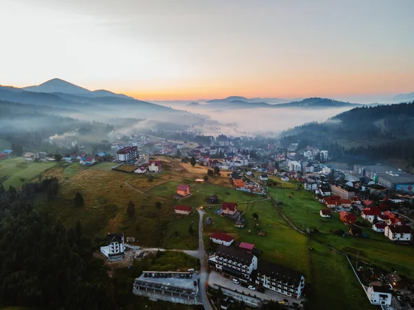 Luftaufnahme Des Dorfes Bukovel Den Ukrainischen Karpaten Kopierraum — Stockfoto