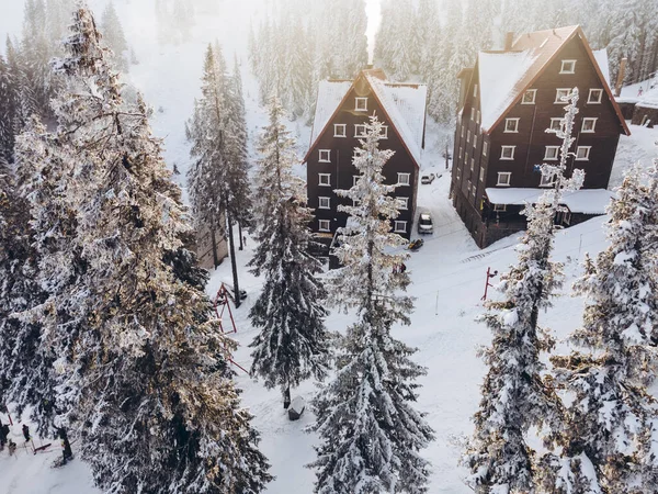 Κεραία Άποψη Του Κτιρίου Του Ξενοδοχείου Στο Χιονοδρομικό Χώρο Αντίγραφο — Φωτογραφία Αρχείου