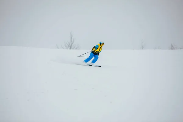Vrouw Skiër Skipiste Winter Extreme Sport — Stockfoto