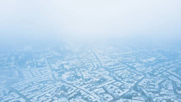 Légi Kilátás Lviv Város Télen Ködös Nappal Másolás Tér — Stock Fotó