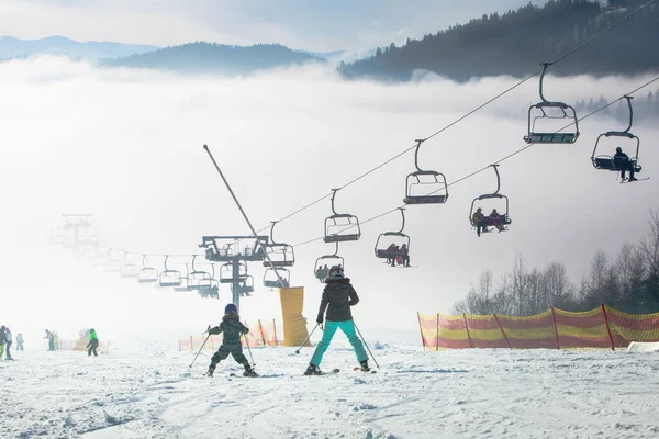 People Ski Slope Learning Ride Families Winter Resort Misty Weather — Stock Fotó