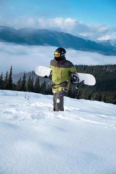 Man Snowboarder Portrait Carpathian Mountains Background Winter Sport — Stock Photo, Image