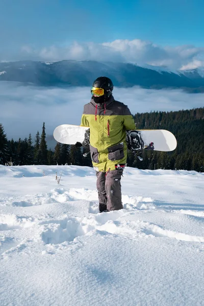Man Snowboarder Portrait Carpathian Mountains Background Winter Sport — Stockfoto
